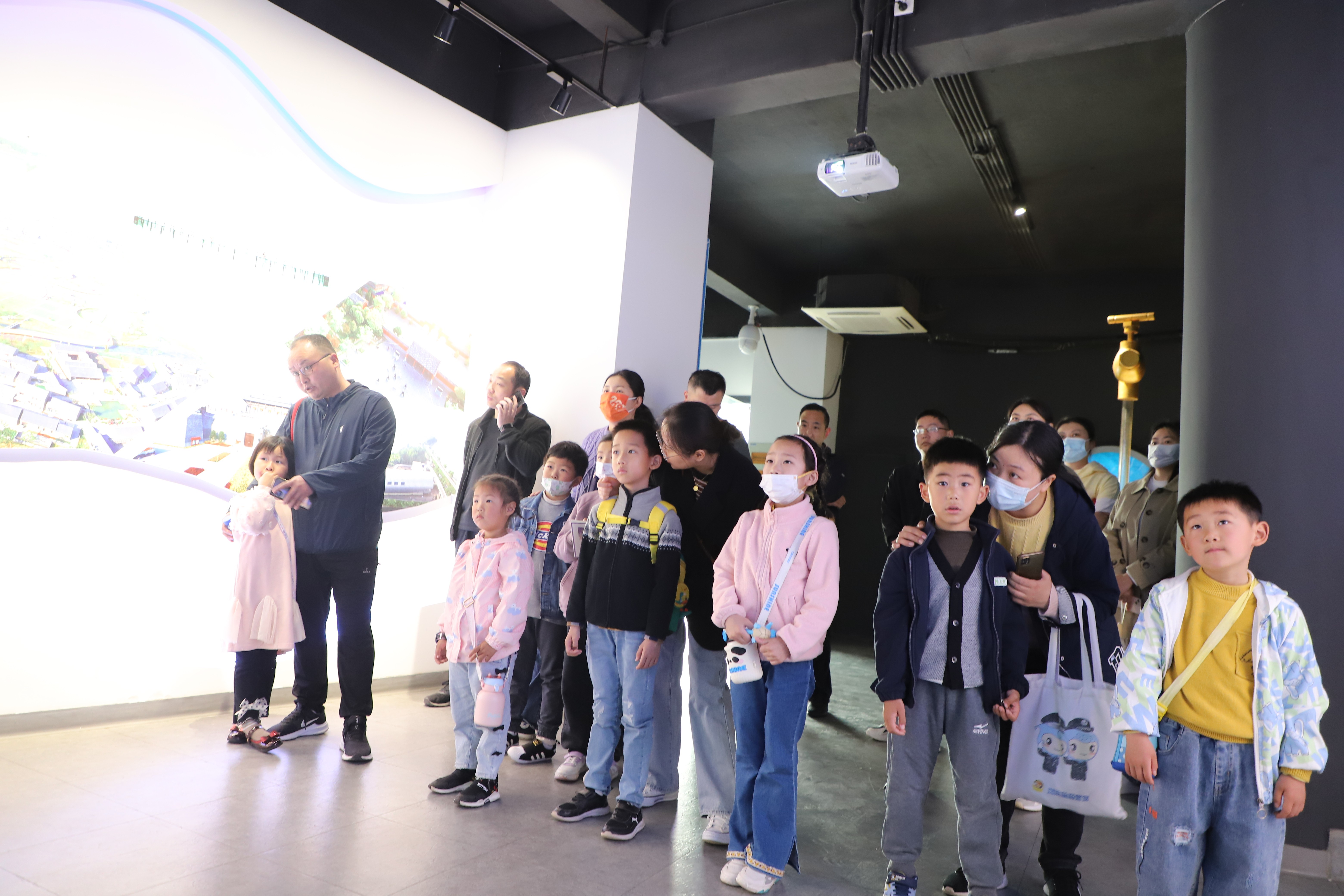 ��ҳ- �������ǲ��й��������