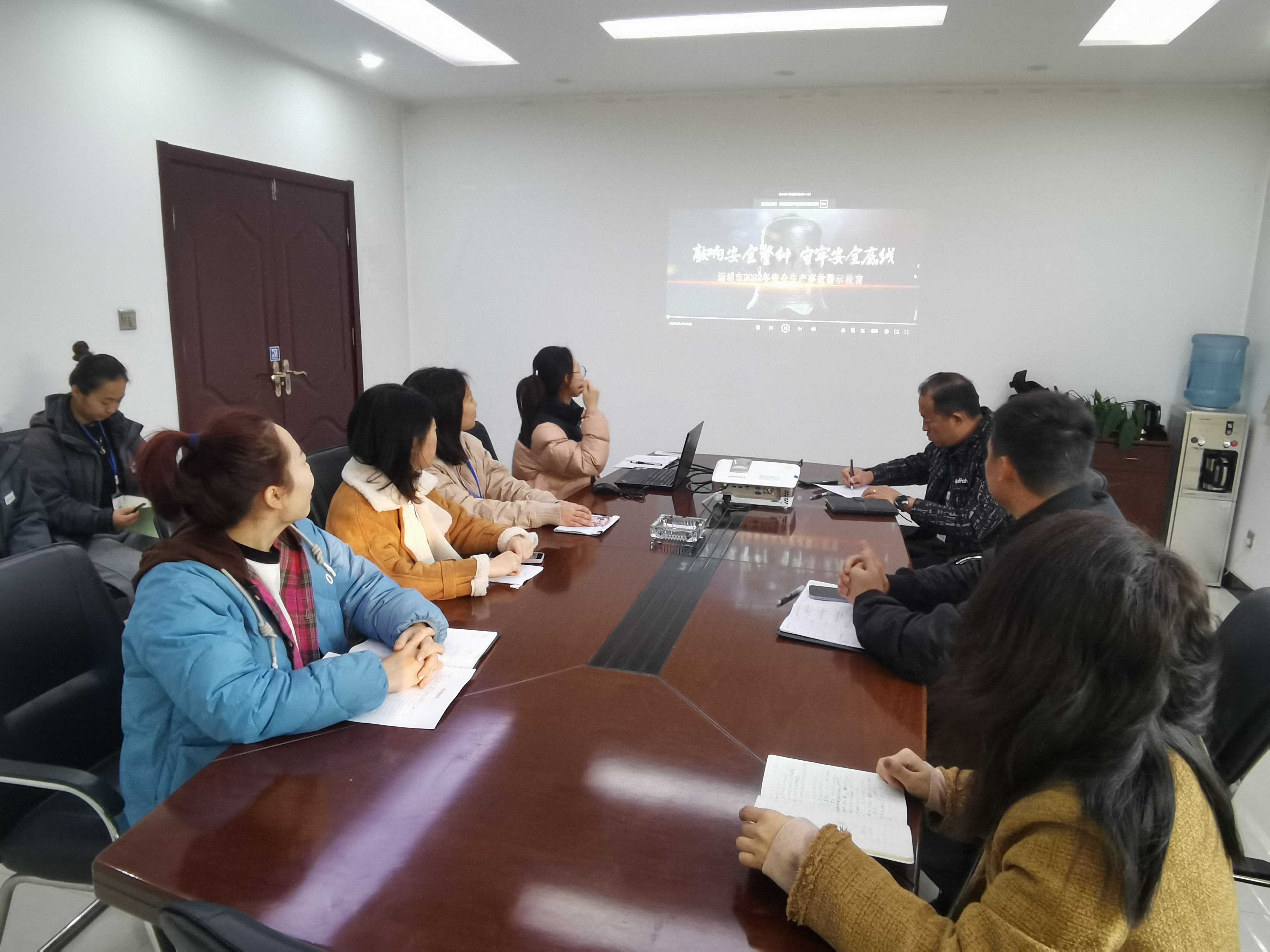 ��ҳ- �������ǲ��й��������