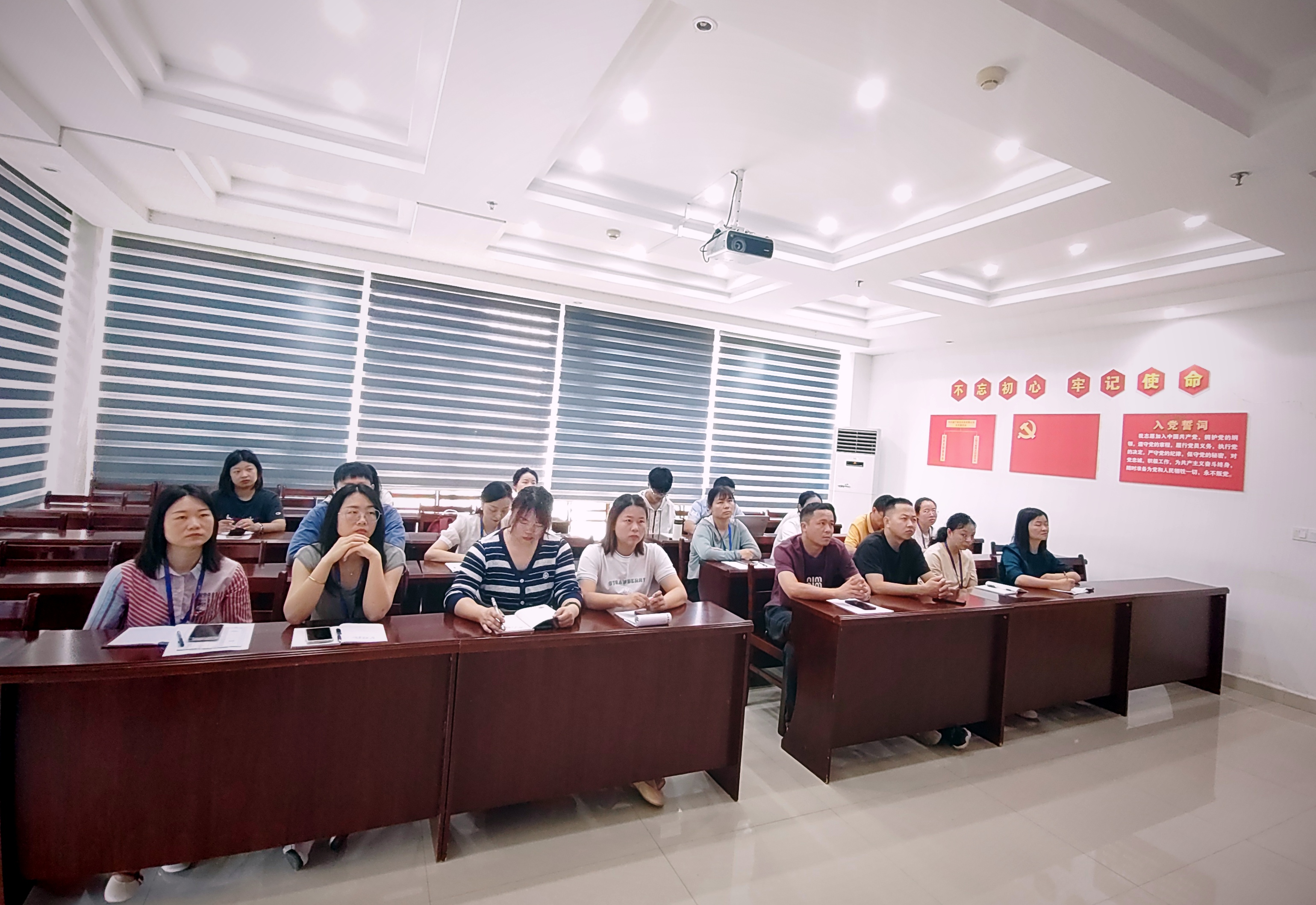 ��ҳ- �������ǲ��й��������